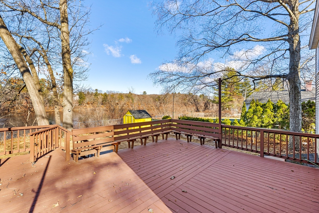 238 River Road Lowell, MA 01852 - Photo 12 of 38