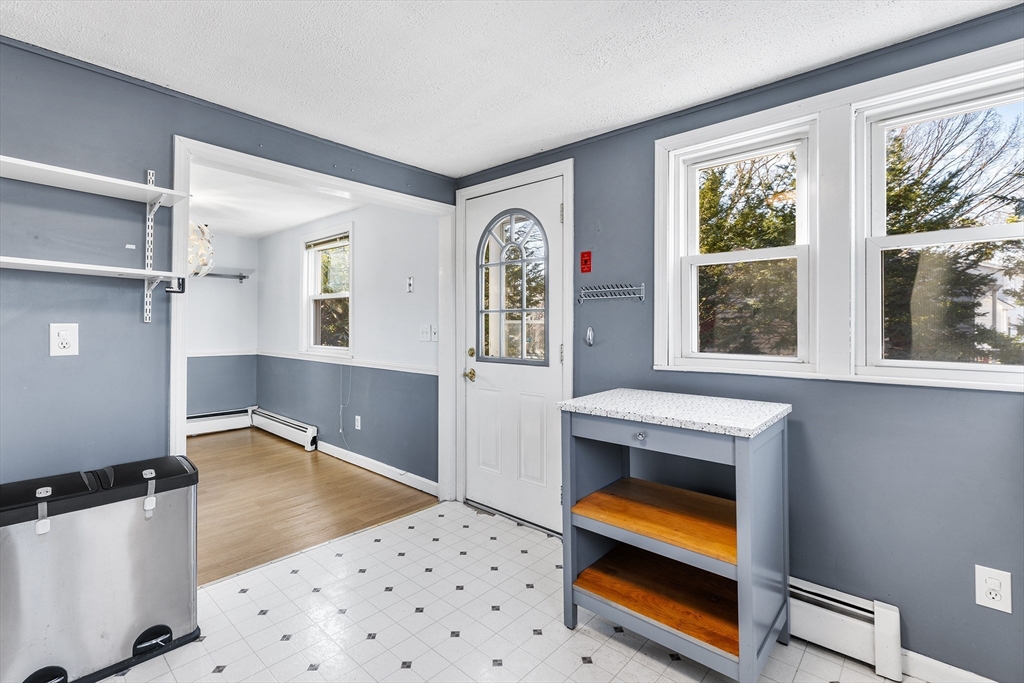 238 River Road Lowell, MA 01852 - Photo 20 of 38