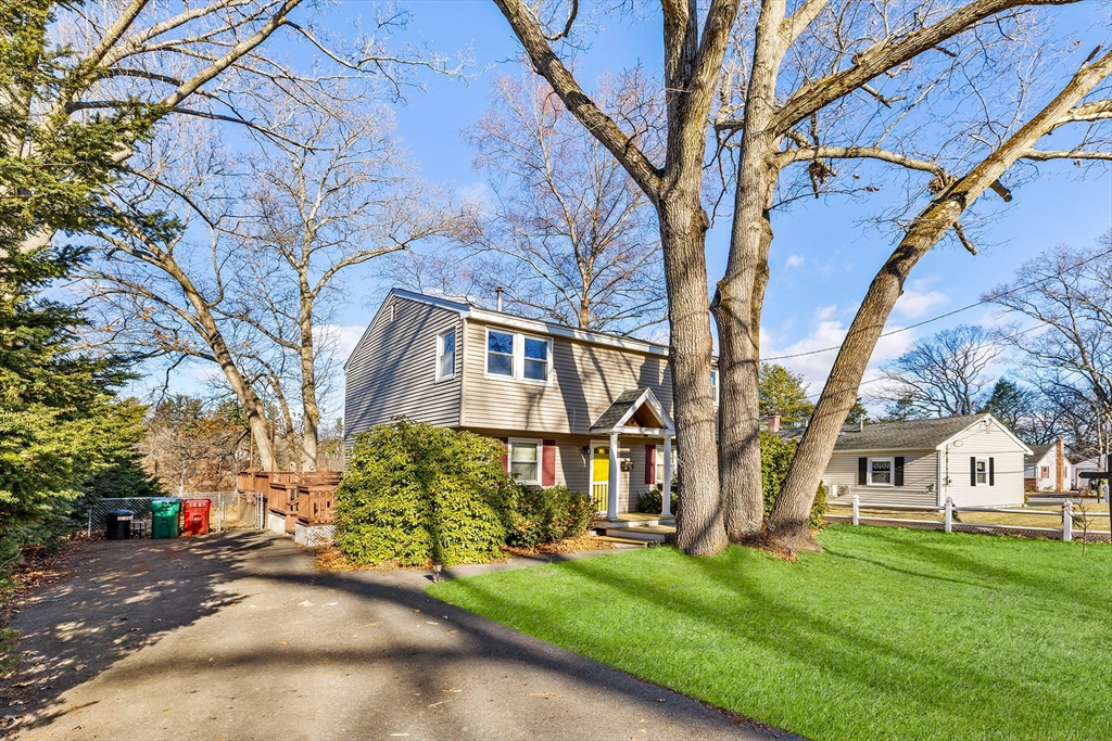 238 River Road Lowell, MA 01852 - Photo 6 of 38