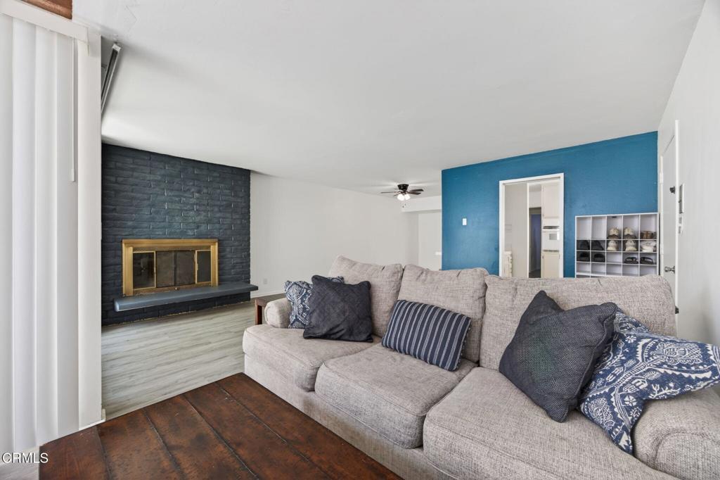 1335 Edgewood Way Oxnard, CA 93030 - Photo 4 of 27
