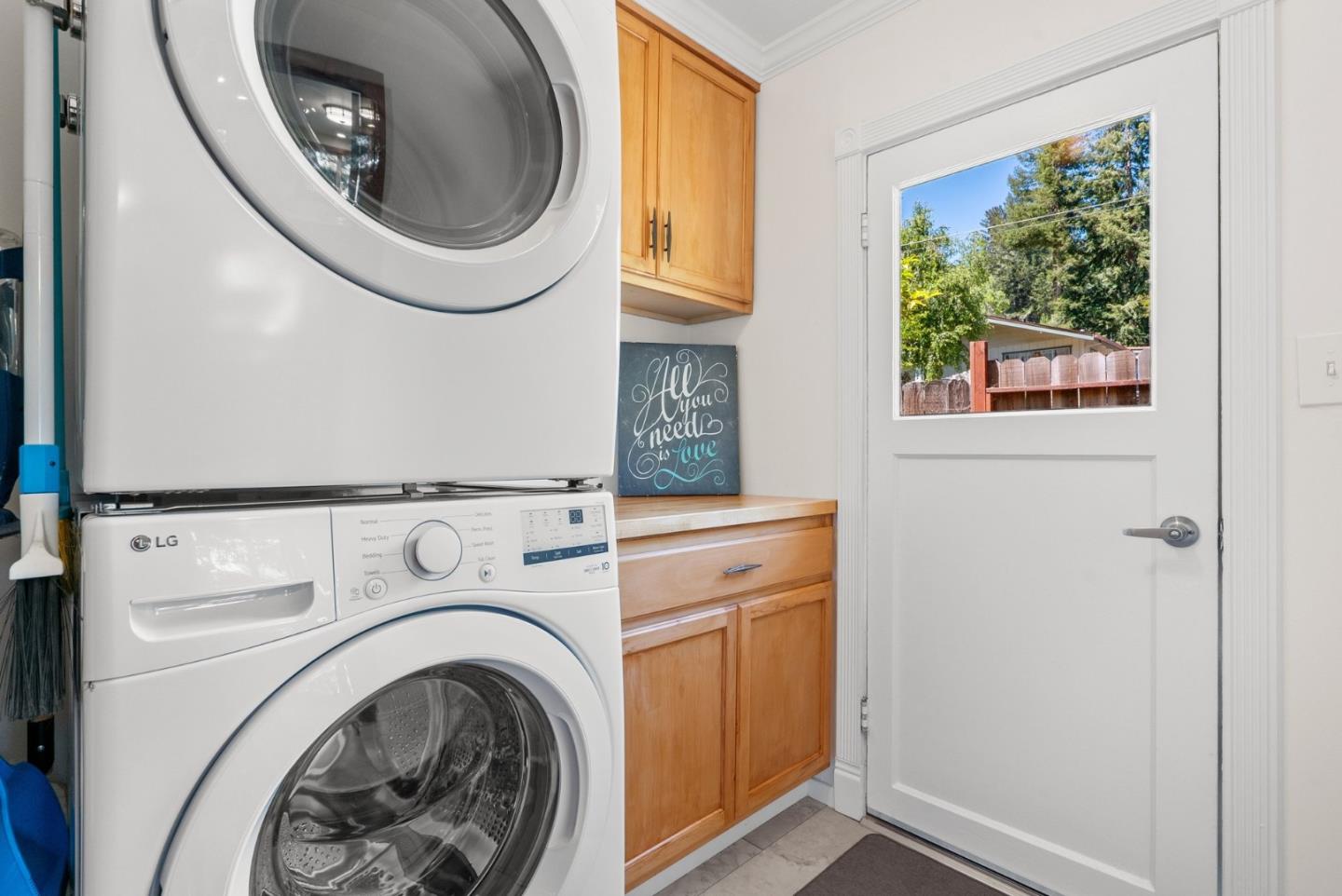 280 Main Street Ben Lomond, CA 95005 - Photo 16 of 47 a utility room with dryer and washer