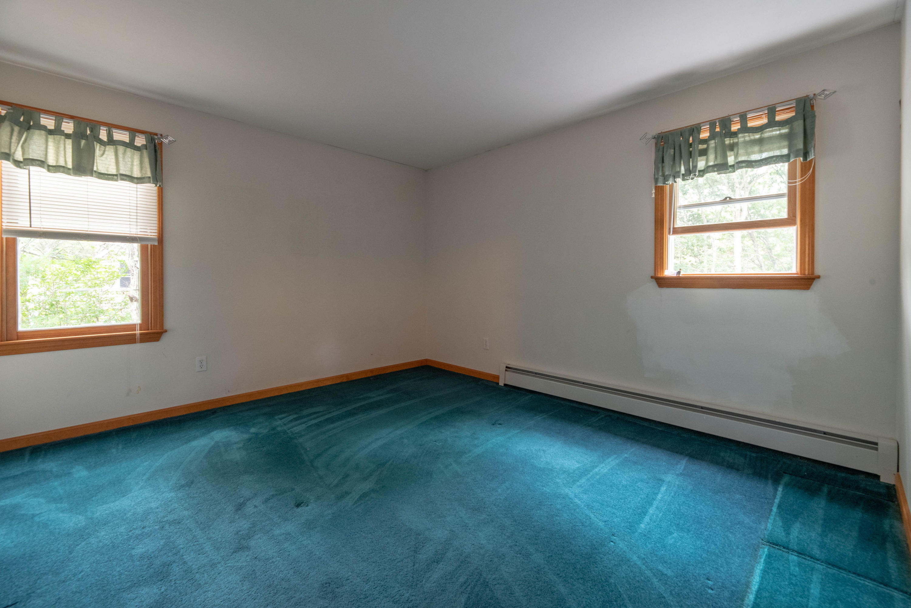 187 James Circle Mashpee, MA 02649 - Photo 17 of 23 an empty room with a window