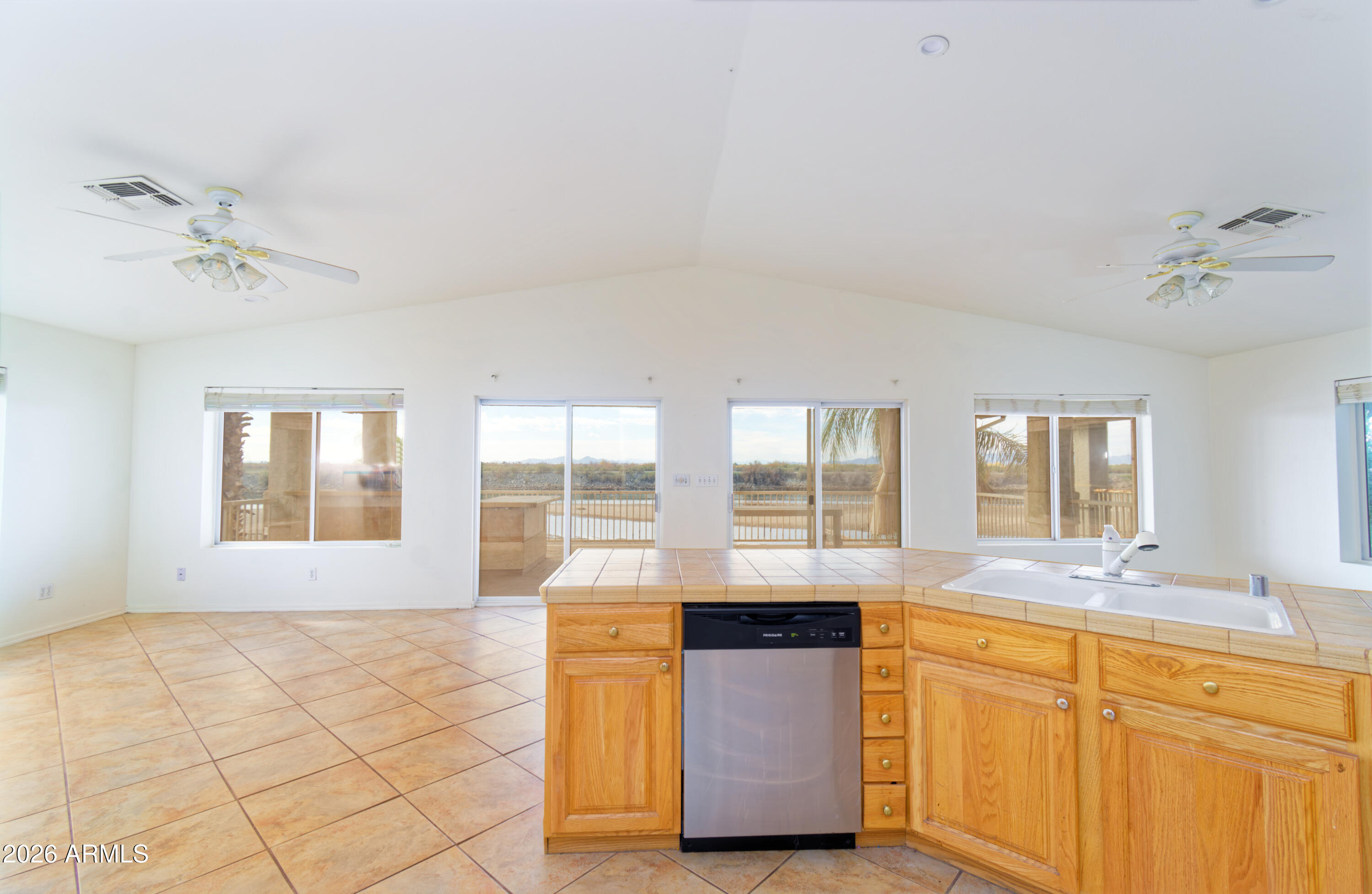 48926 Riviera Place Ehrenberg, AZ 85334 - Photo 5 of 37