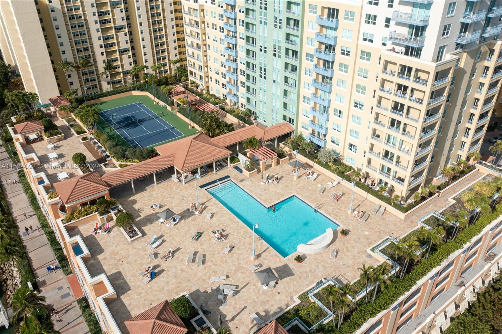 90 Alton Road, Unit 902 Miami Beach, FL 33139 - Photo 16 of 35 view of a city