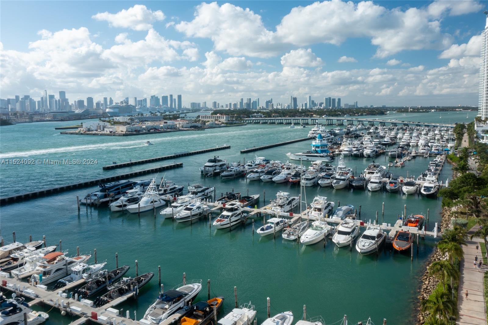 90 Alton Road, Unit 902 Miami Beach, FL 33139 - Photo 18 of 35