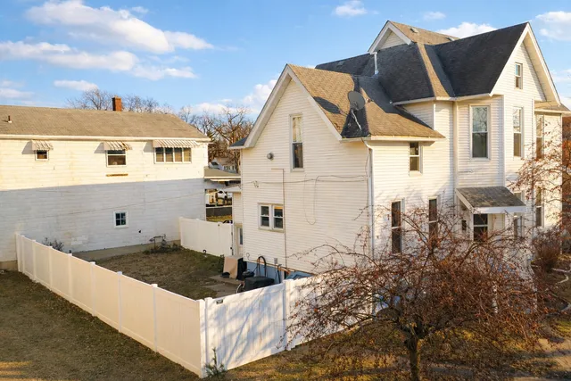 $179,900 | 128 West Mulberry Street, Watseka, IL 60970