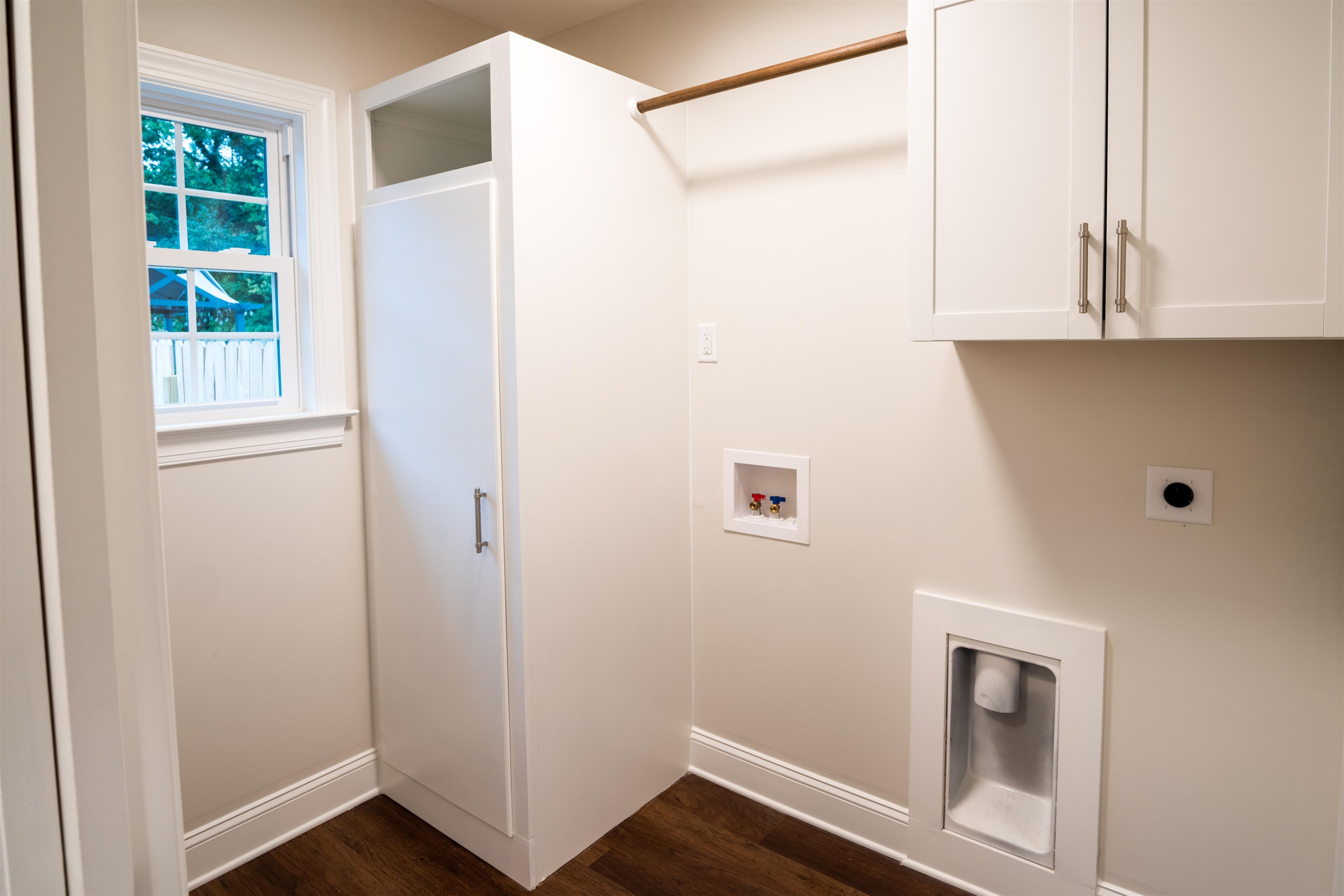 910 South East Street Raleigh, NC 27601 - Photo 16 of 17 Laundry Room