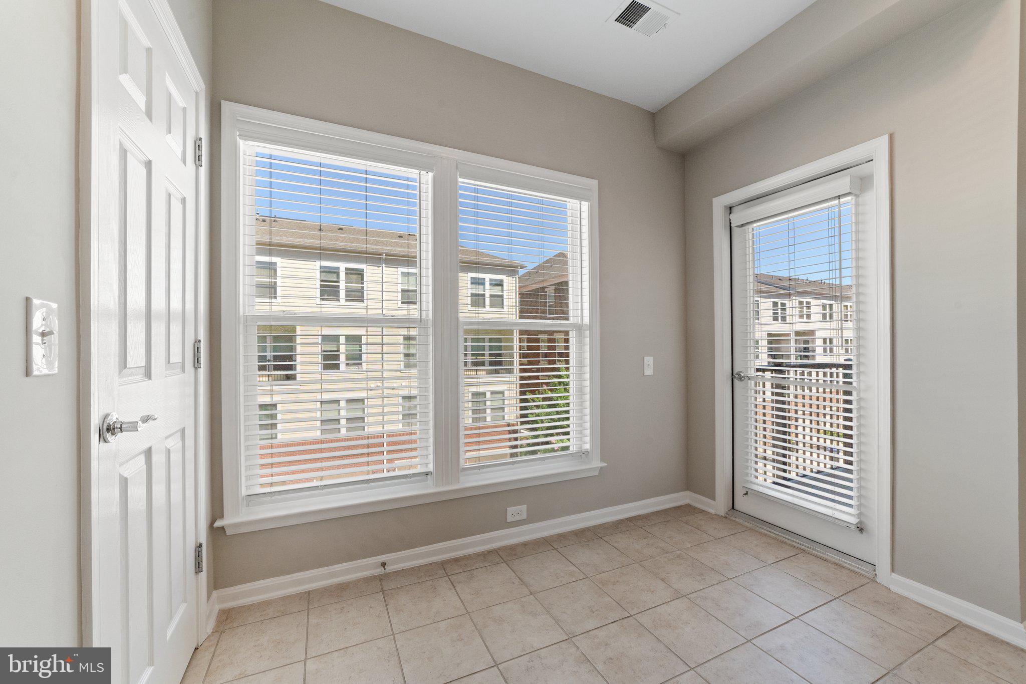 3040 Rittenhouse Circle, Unit 46 Fairfax, VA 22031 - Photo 19 of 66 Breakfast Area