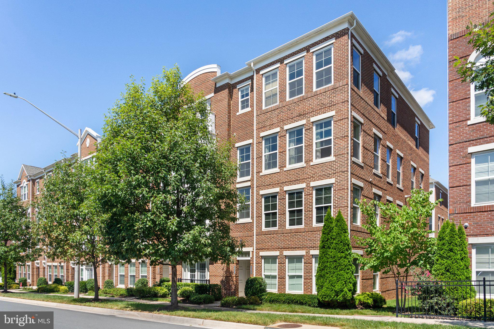 3040 Rittenhouse Circle, Unit 46 Fairfax, VA 22031 - Photo 3 of 66
