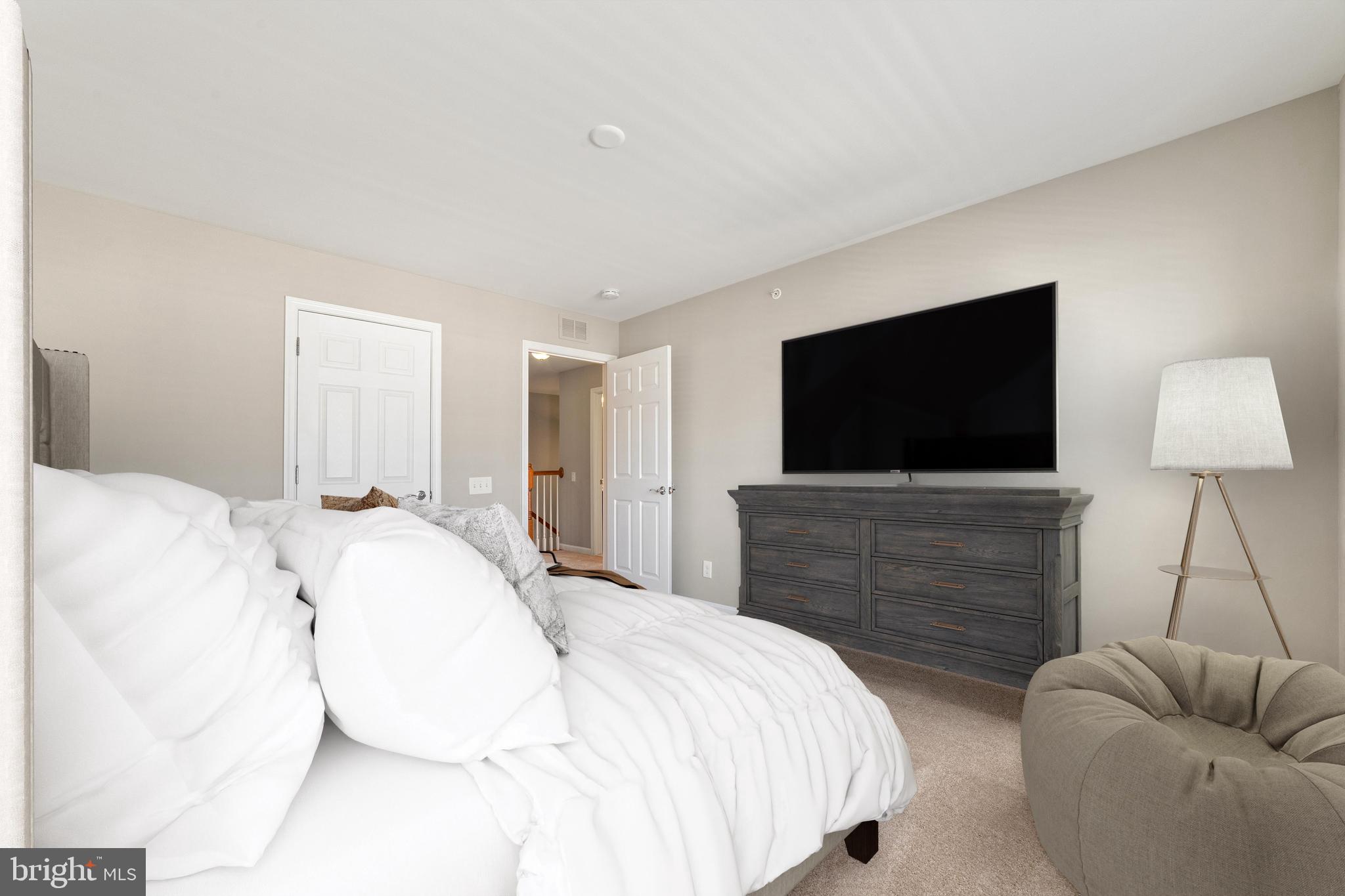 3040 Rittenhouse Circle, Unit 46 Fairfax, VA 22031 - Photo 47 of 66 3rd Bedroom - virtually staged