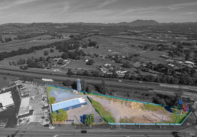 $2,300,000 | 10342 Old Redwood Highway, Windsor, CA 95492