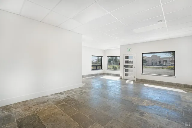 $2,300,000 | 10342 Old Redwood Highway, Windsor, CA 95492