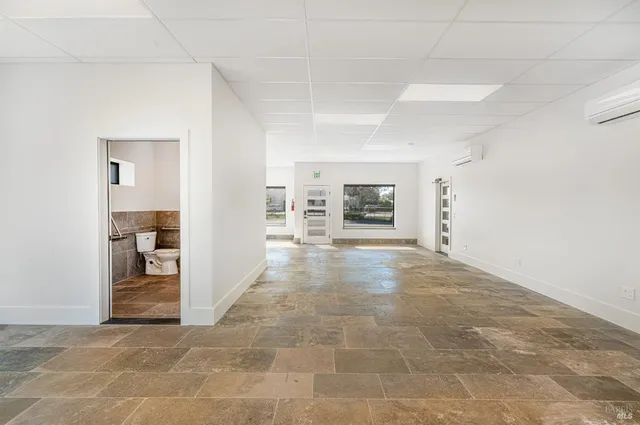 $2,300,000 | 10342 Old Redwood Highway, Windsor, CA 95492