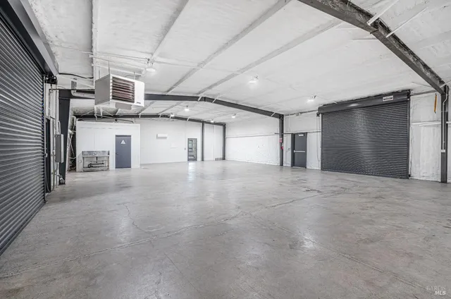 $2,300,000 | 10342 Old Redwood Highway, Windsor, CA 95492