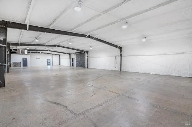 $2,300,000 | 10342 Old Redwood Highway, Windsor, CA 95492