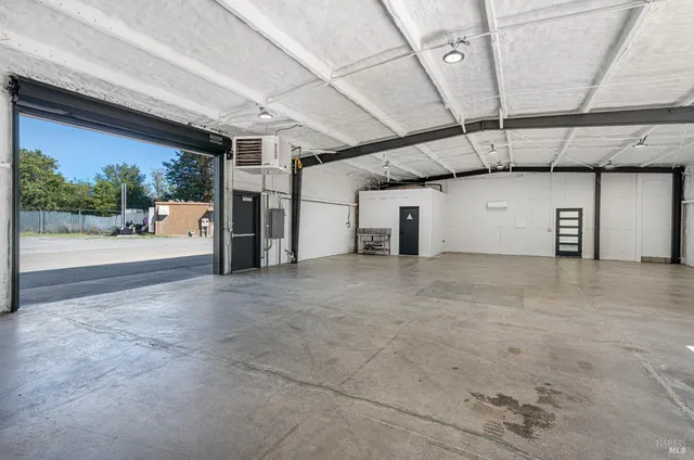 $2,300,000 | 10342 Old Redwood Highway, Windsor, CA 95492