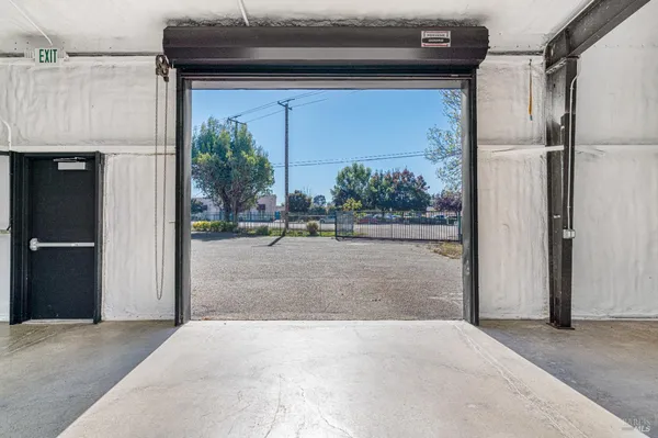 $2,300,000 | 10342 Old Redwood Highway, Windsor, CA 95492