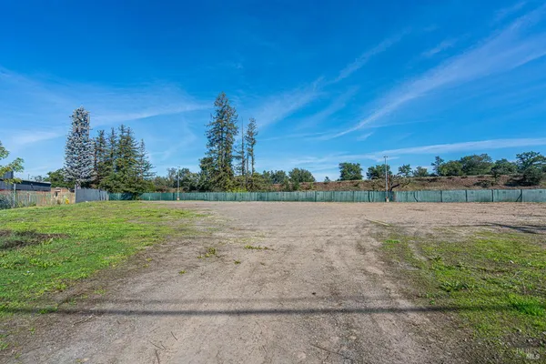 $2,300,000 | 10342 Old Redwood Highway, Windsor, CA 95492