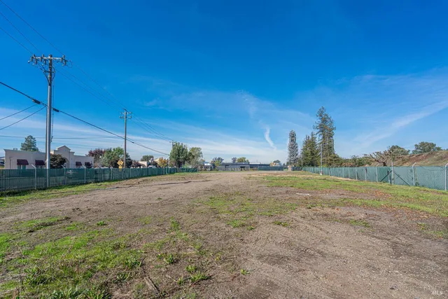 $2,300,000 | 10342 Old Redwood Highway, Windsor, CA 95492