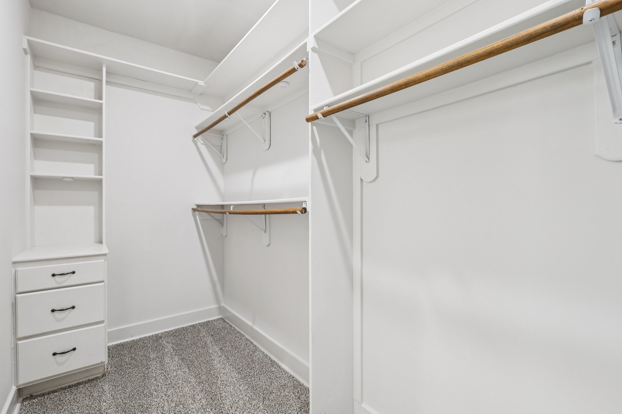 1771 Michigan Street Houston, TX 77006 - Photo 19 of 28 A large primary walk-in closet.