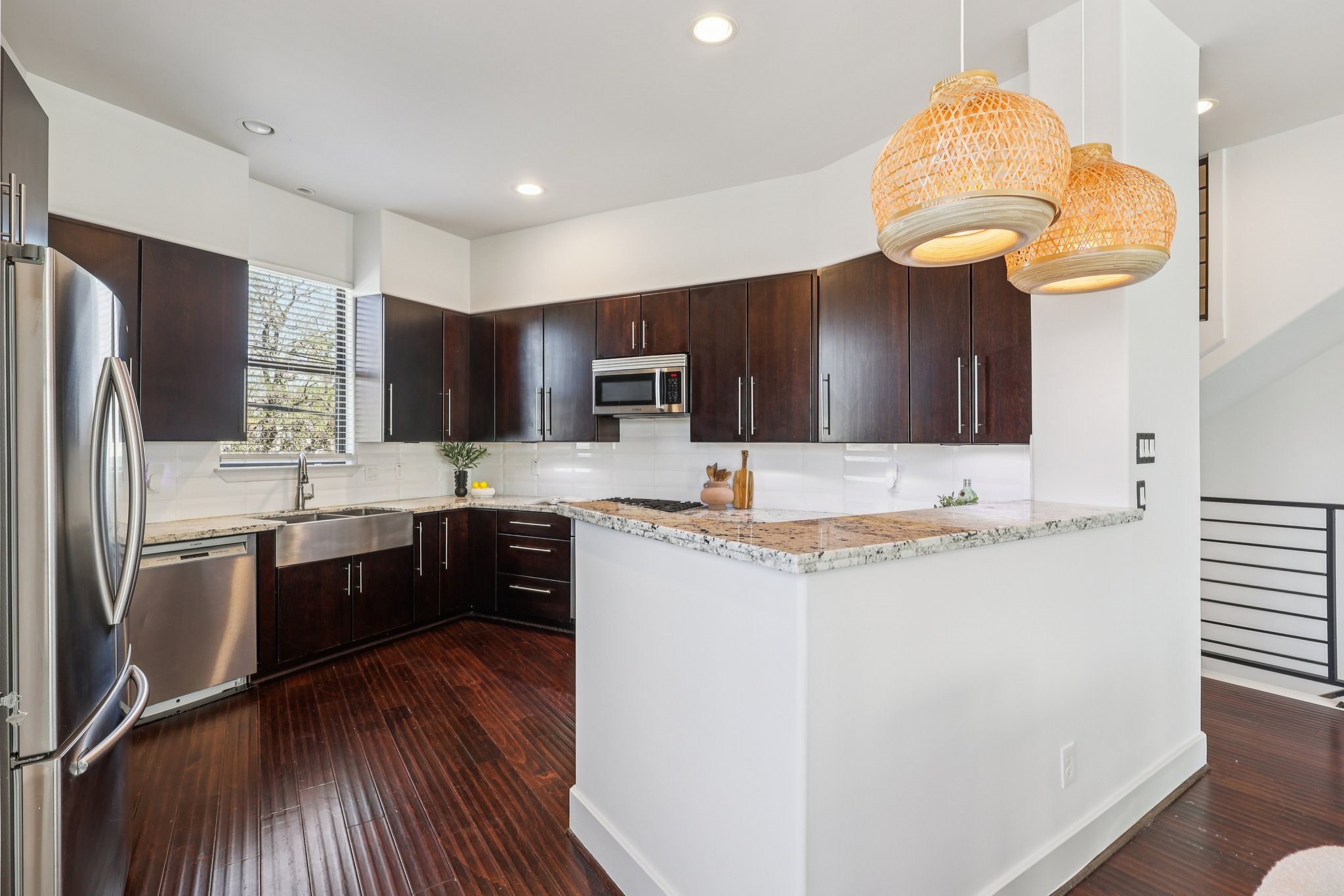 1771 Michigan Street Houston, TX 77006 - Photo 7 of 28 The kitchen has lots of counter space and a breakfast bar.