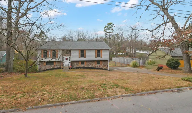 $407,000 | 2415 Woodthrush Drive, Chattanooga, TN 37421