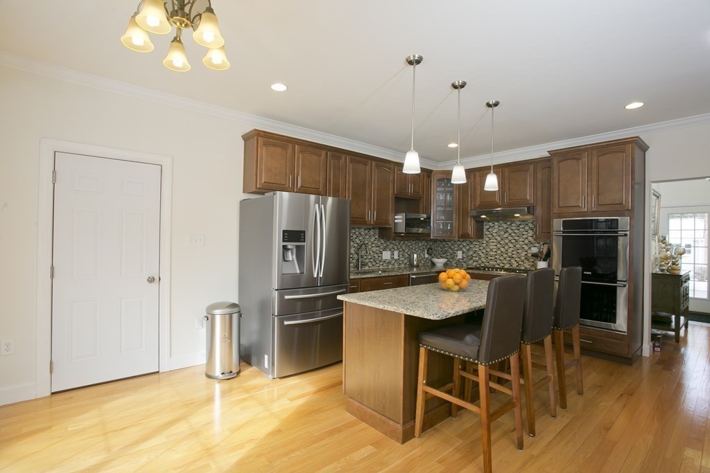 87 Vincent Road Dedham, MA 02026 - Photo 10 of 31 Gallery Image 10