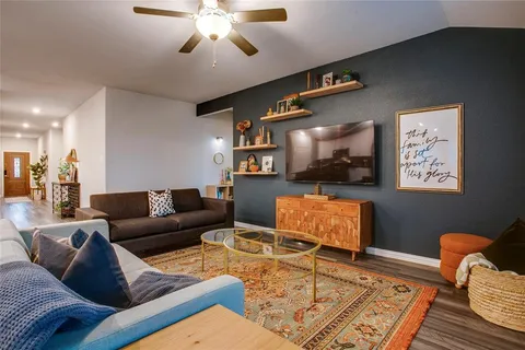 $389,900 | 3012 Prairie Trail Avenue, Aubrey, TX 76227