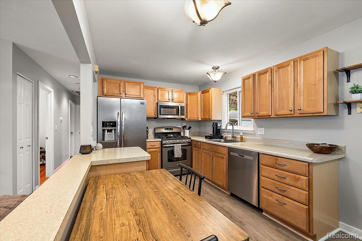 23015 Tuck Road Farmington, MI 48336 - Photo 16 of 50 Alternate Kitchen View