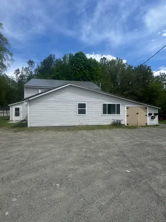 $1,900 | 335 South Main Street, Unit 2, Landaff, NH 03585