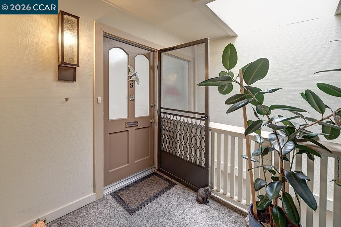 1548 Golden Rain Road, Unit 9 Walnut Creek, CA 94595 - Photo 3 of 45