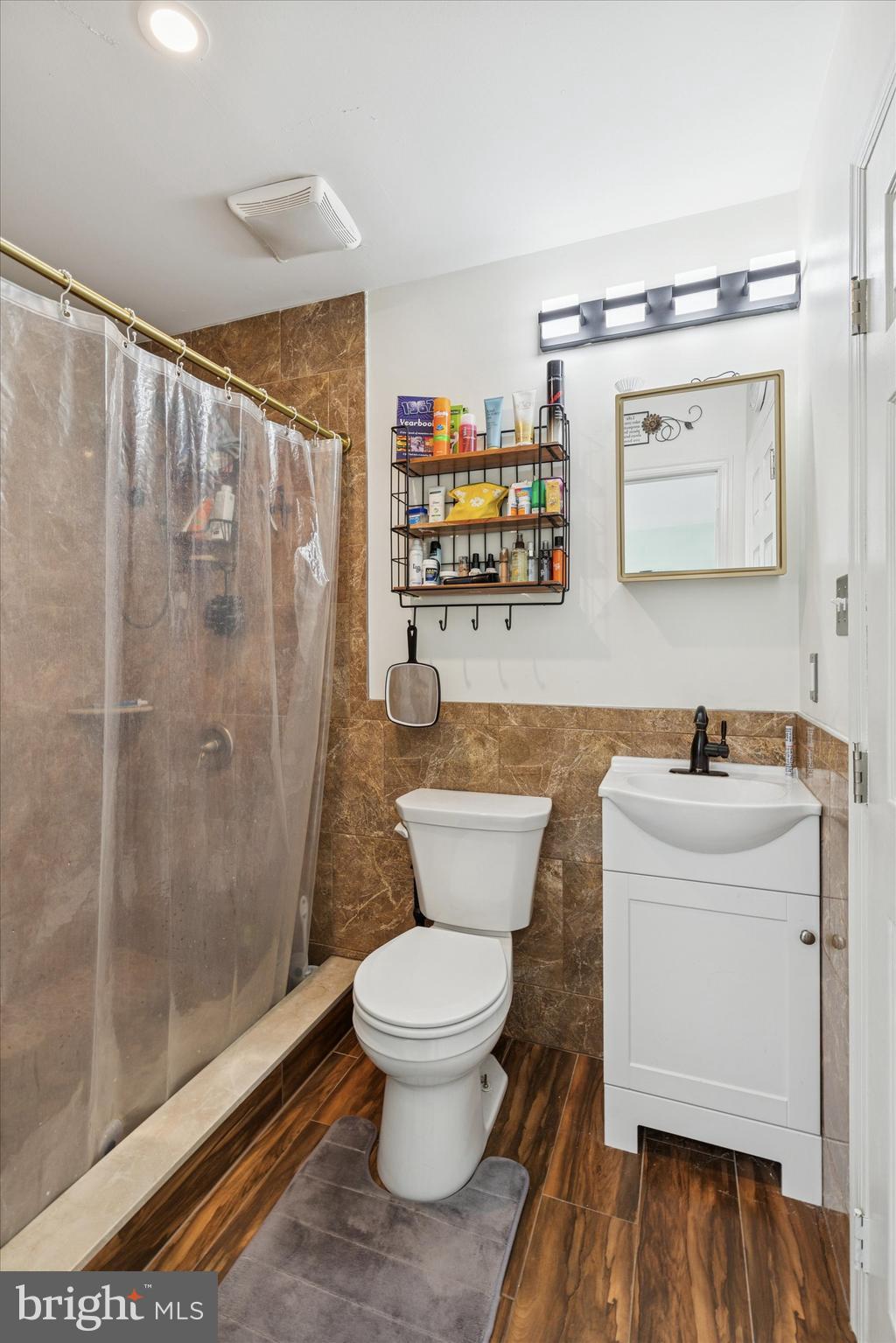 207 Delmar Street, Unit 2 Philadelphia, PA 19128 - Photo 9 of 17