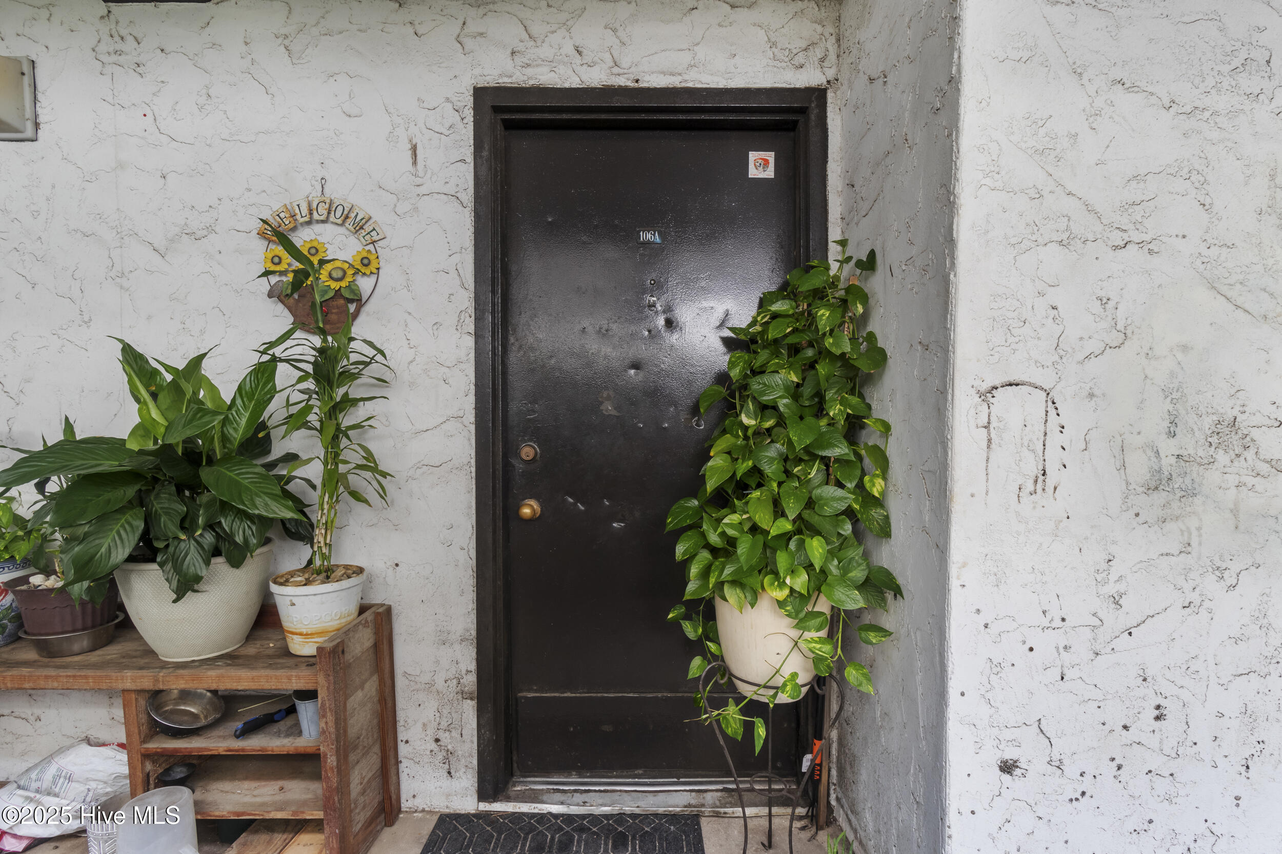 454 Racine Drive, Unit E106 A & B Wilmington, NC 28403 - Photo 2 of 27 Unit A- Entryway
