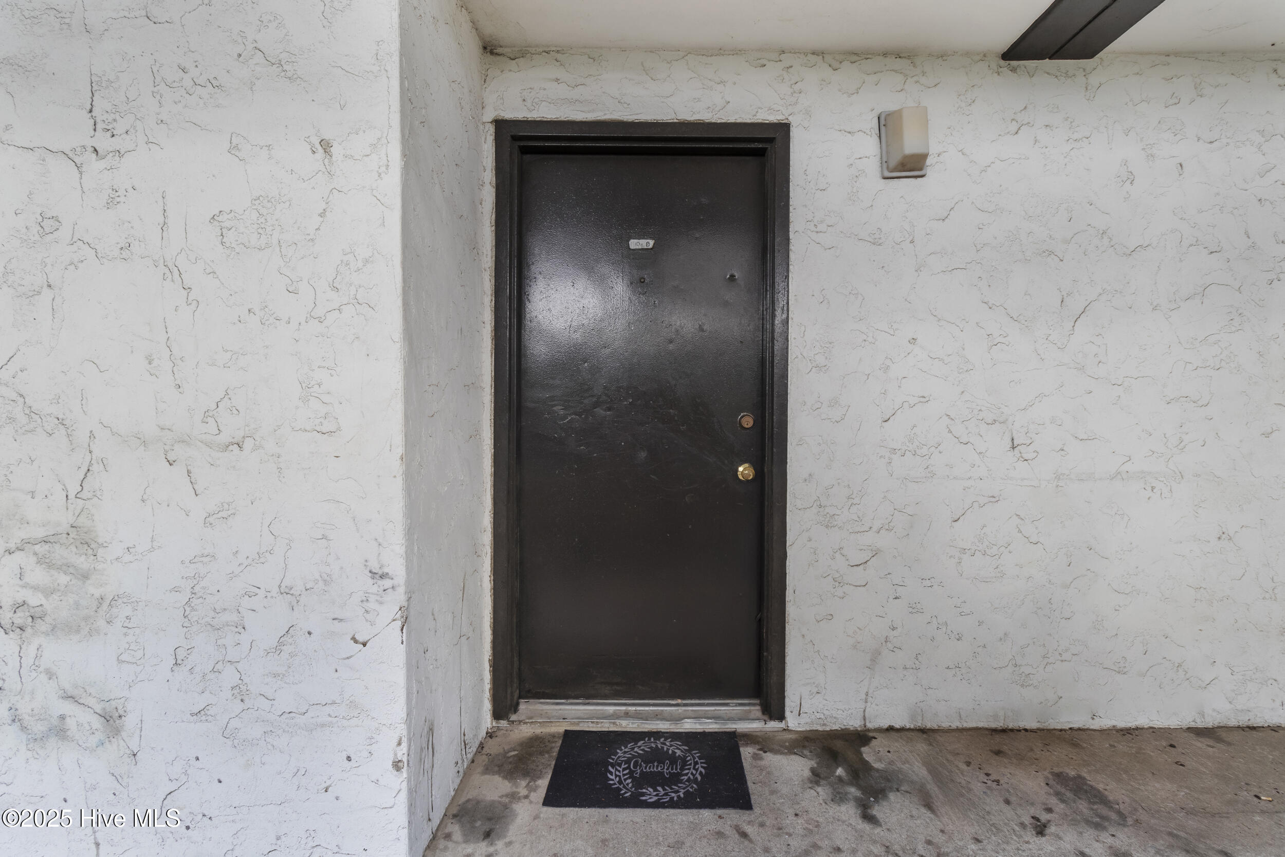 454 Racine Drive, Unit E106 A & B Wilmington, NC 28403 - Photo 7 of 27 Unit B- Entryway