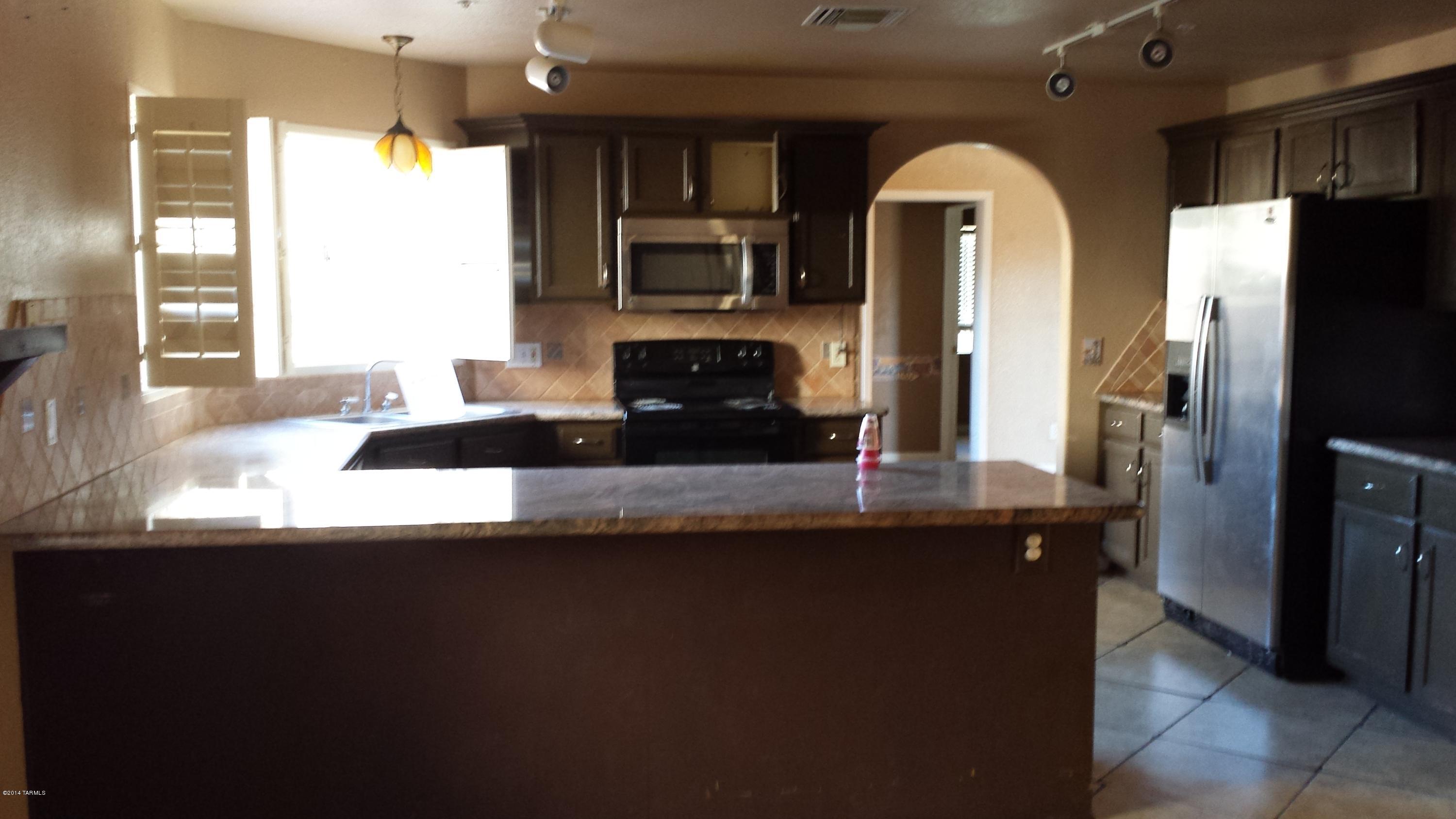 8174 North Plantation Place Tucson, AZ 85741 - Photo 9 of 24