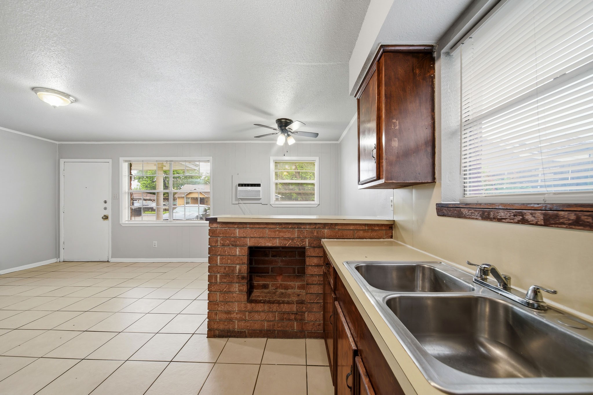 6116 Octavia Street, Unit 1/2 Houston, TX 77026 - Photo 7 of 17