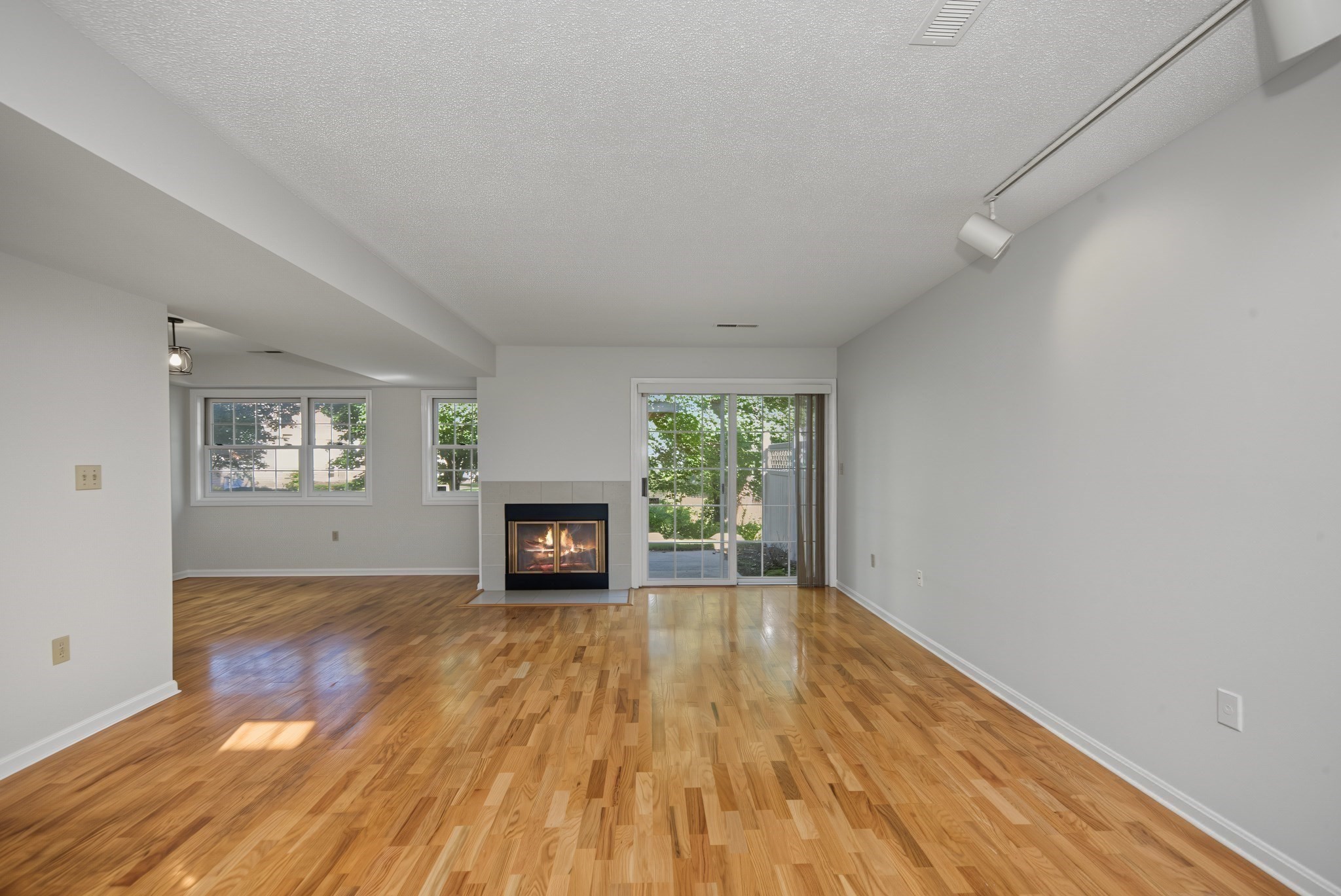 9 Canvasback Way, Unit 9 Walpole, MA 02081 - Photo 4 of 42 Gallery Image 4