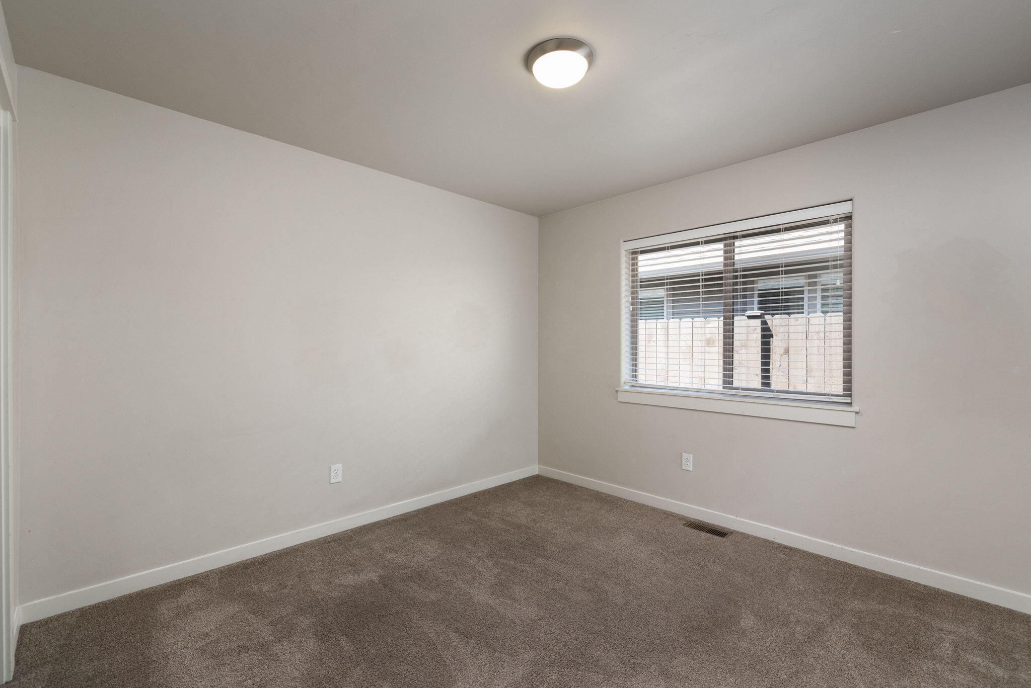 21189 Capella Place Bend, OR 97702 - Photo 21 of 31