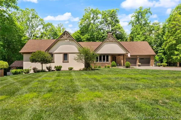 $859,000 | 3611 Vale Hill Drive, Floyds Knobs, IN 47119
