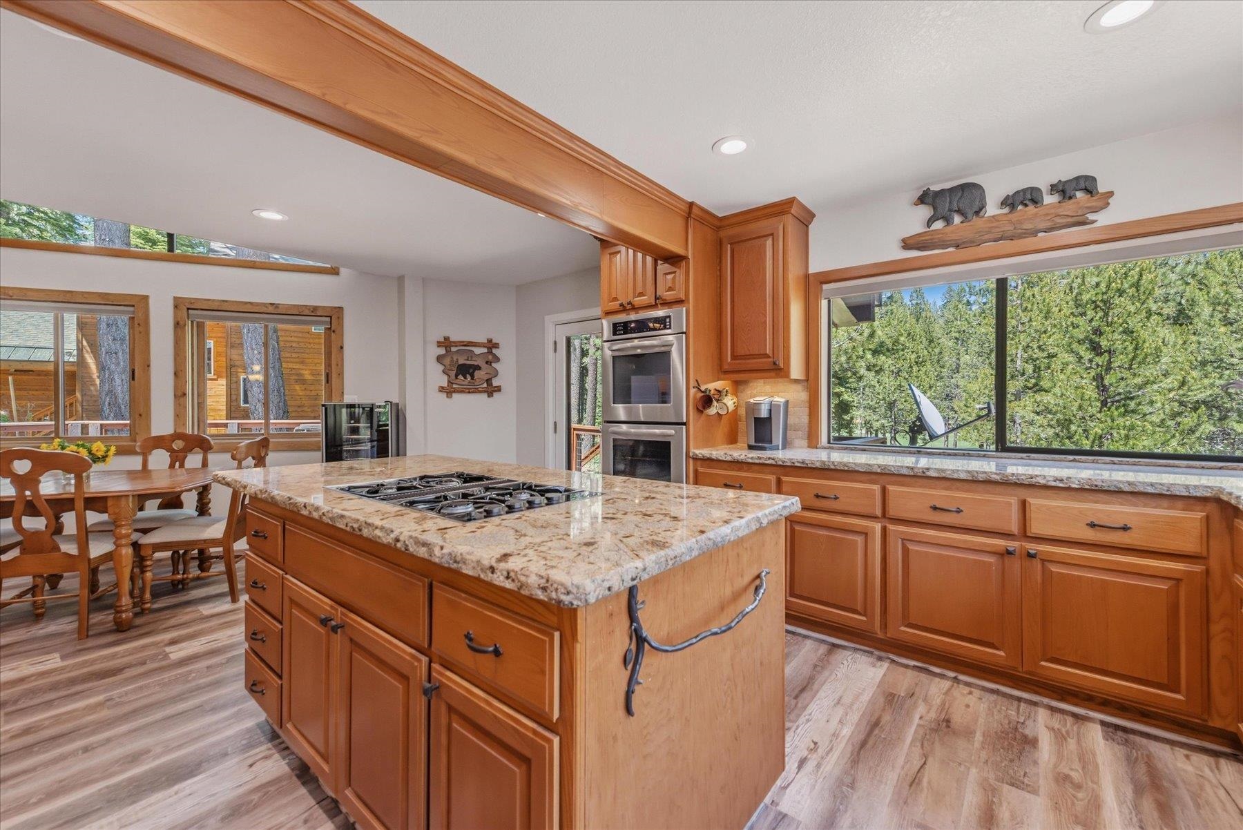 11442 Chalet Road Truckee, CA 96161 - Photo 10 of 28