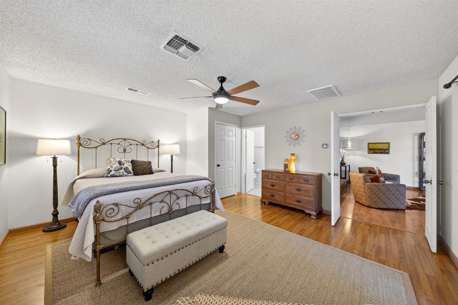 2433 West 3rd Street Madera, CA 93637 - Photo 17 of 40