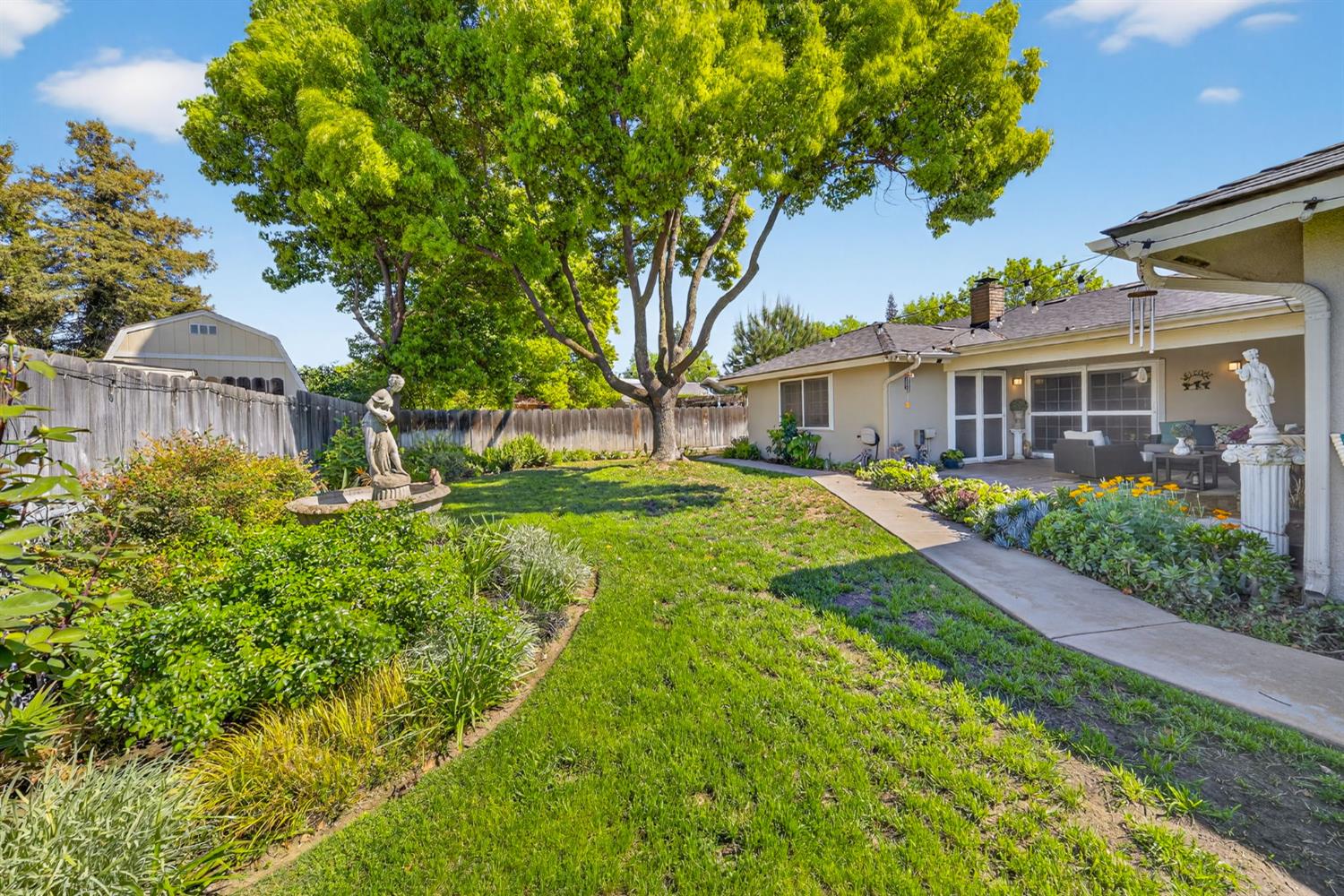 2433 West 3rd Street Madera, CA 93637 - Photo 38 of 40