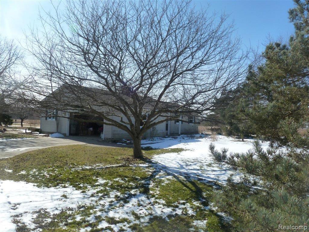 9735 Springborn Road Casco, MI 48064 - Photo 9 of 23 9735 Springborn Road, Adrian, MI