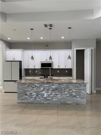 $2,700 | 3013 4th Street West, Lehigh Acres, FL 33971