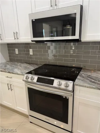 $2,700 | 3013 4th Street West, Lehigh Acres, FL 33971