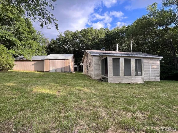 $89,900 | 298 Hawkeye Drive, Hawk Point, MO 63349