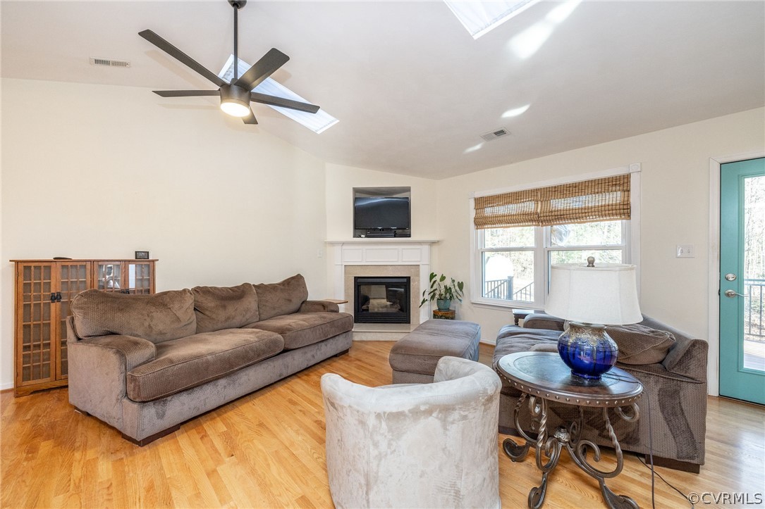 20013 Ivan Road Petersburg, VA 23803 - Photo 3 of 19 Gallery Image 3