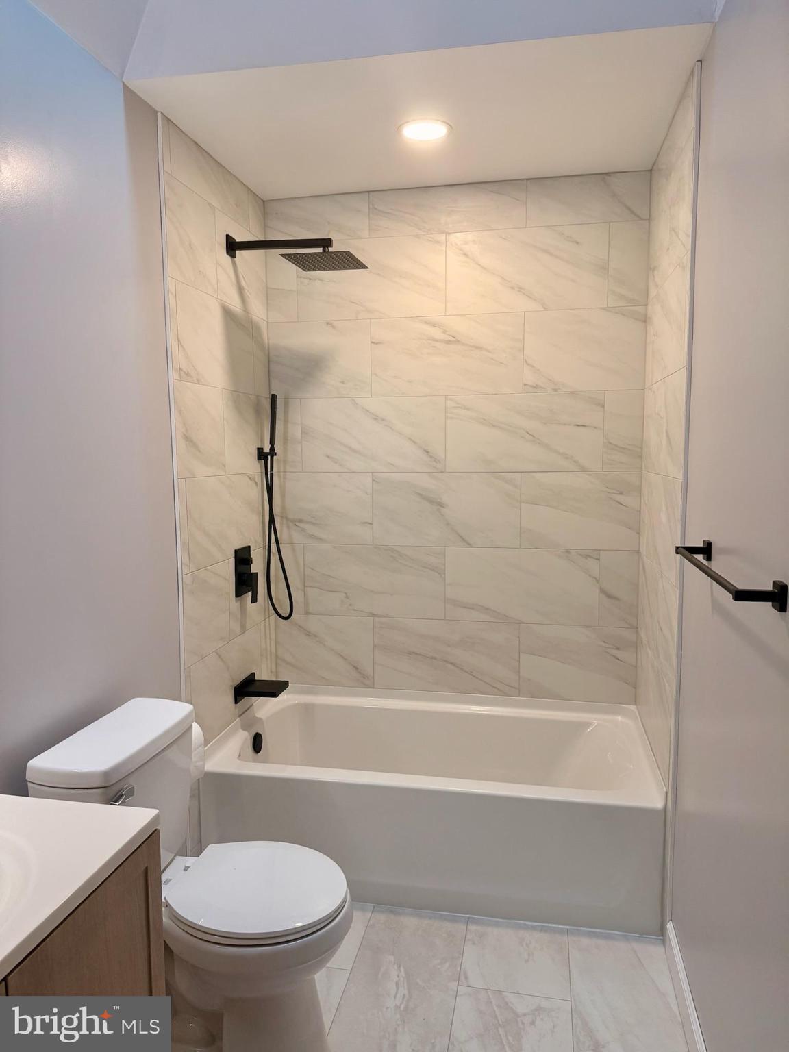 4 Royal Court Reading, PA 19607 - Photo 35 of 45 Bathroom