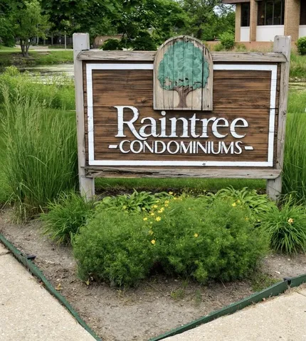 $276,000 | 450 Raintree Court, Unit 3P, Glen Ellyn, IL 60137