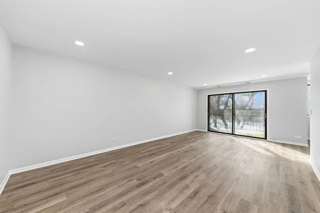 $276,000 | 450 Raintree Court, Unit 3P, Glen Ellyn, IL 60137